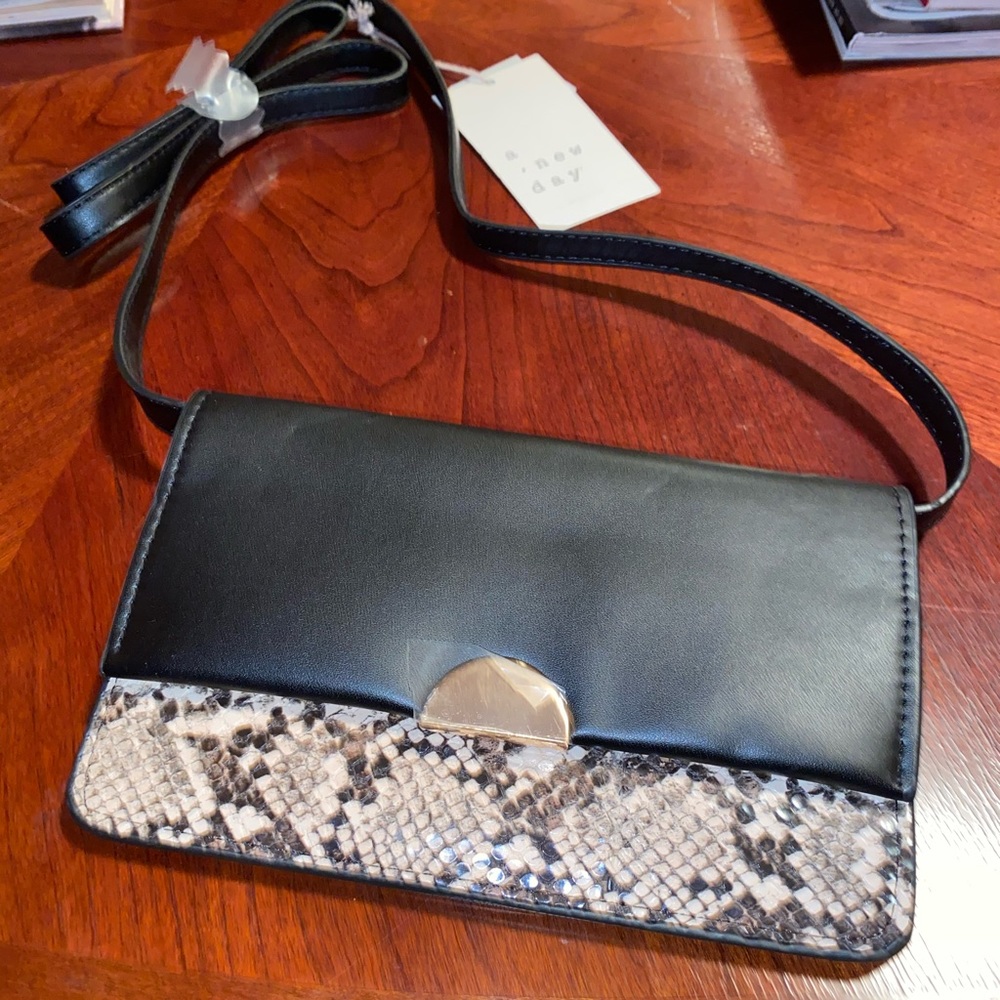 Card wallet crossbody bag